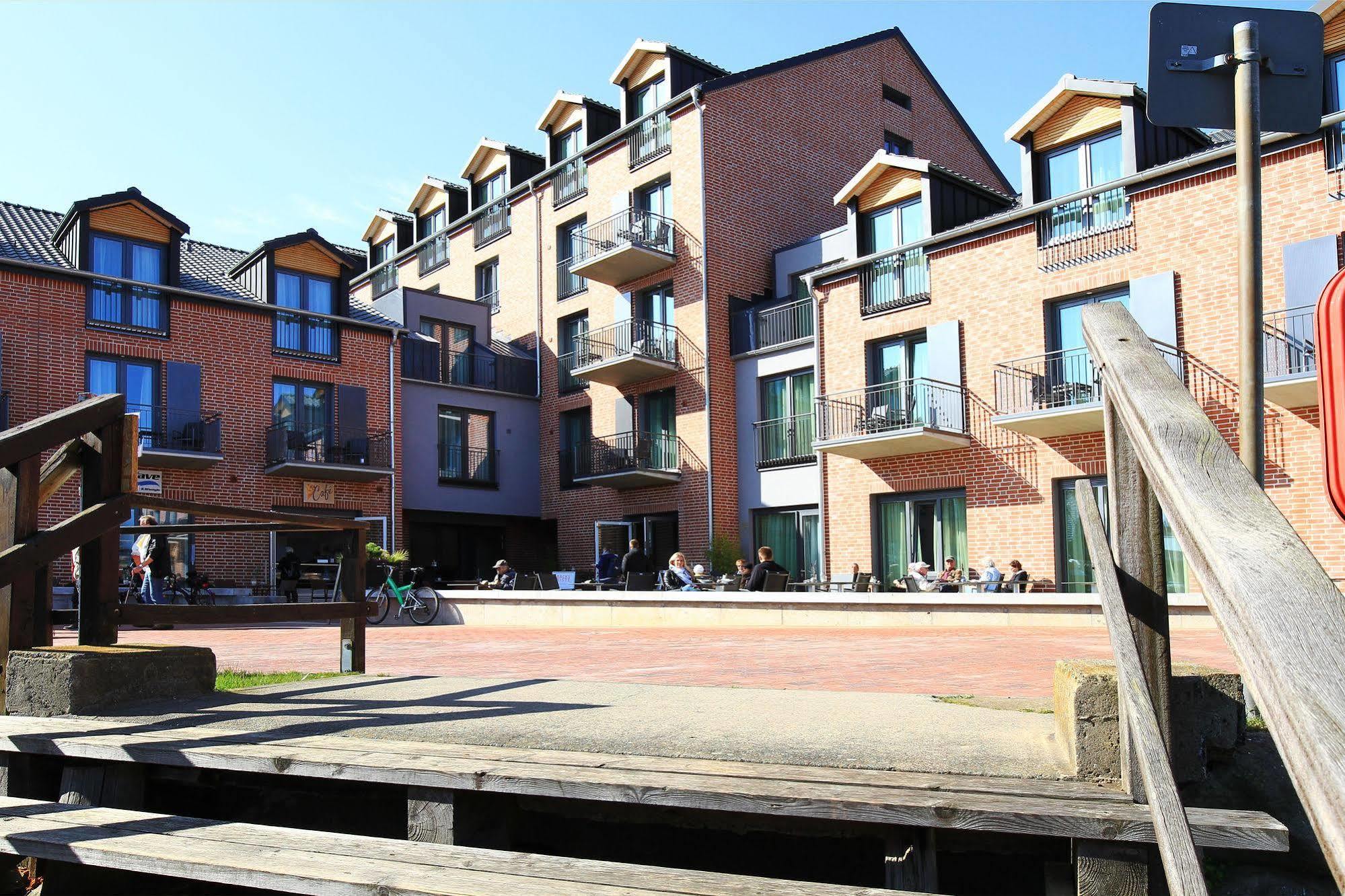 Hafenhotel Meereszeiten Heiligenhafen Exterior photo